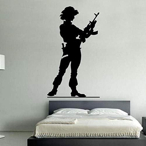 Etiqueta de la pared Ejército Chica Arte de la pared Abanico militar Armas Vinilo Habitación juvenil Dormitorio de la escuela Decoración familiar 42x73cm