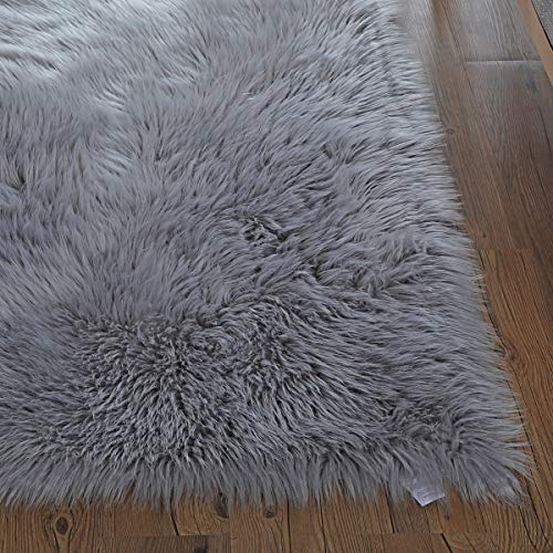 Falso Piel de carnero Vellón Alfombra,HEQUN Elegante De Pelo Largo Mullida Excelente piel Sintética de calidad Alfombra de Lana (Gris, 80 X 180 CM)