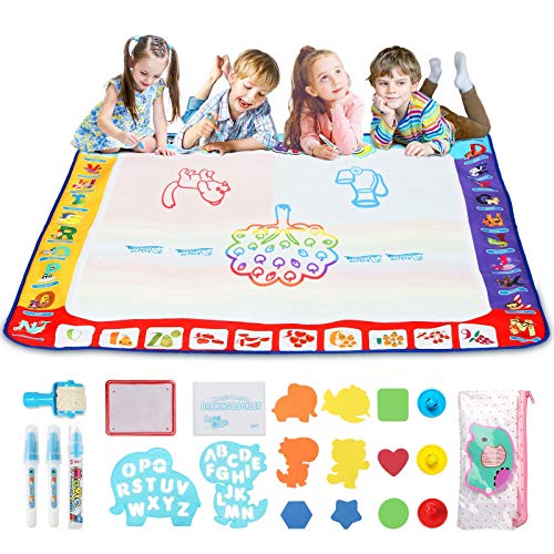 Fansteck Agua Dibujo Pintura,100x100 cm Alfombra de Agua Dibujo, Pizarra Mágica, Esteras de Agua Pintura. 3 Bolígrafos, 4 Plantillas, 4 Sellos, 1 Rueda. Juegos Juguetes Educativo para Niños 2+ años Fansteck Agua Dibujo Pintura,100x100 cm Alfombra de Agua Dibujo, Pizarra Mágica, Esteras de Agua Pintura. 3 Bolígrafos, 4 Plantillas, 4 Sellos, 1 Rueda. Juegos Juguetes Educativo para Niños 2+ años