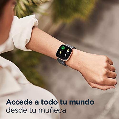 Fitbit Versa 2, el smartwatch que te ayuda a mejorar la salud y la forma física, y que incorpora control por voz, puntuación del sueño y música