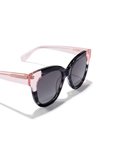 HAWKERS Gafas de Sol Audrey Estilo Butterfly, para Mujer, con Montura Bicolor Rosa transparente y Havana print Negra y Lente Oscura, Protección UV400