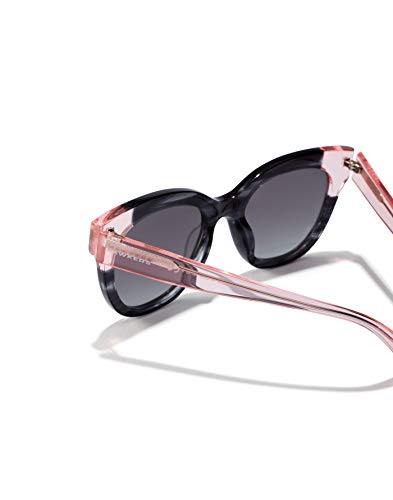 HAWKERS Gafas de Sol Audrey Estilo Butterfly, para Mujer, con Montura Bicolor Rosa transparente y Havana print Negra y Lente Oscura, Protección UV400