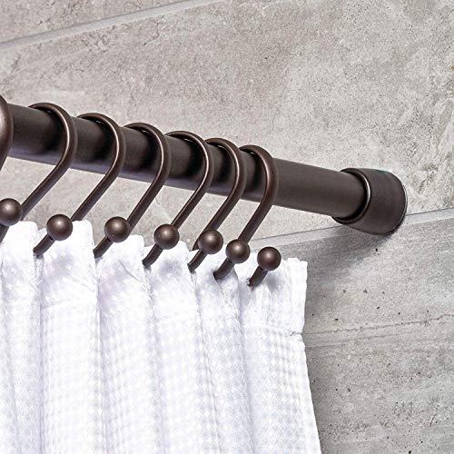 iDesign Barra para cortinas de ducha (109-191 cm), soporte para cortinas de baño de tamaño mediano y de metal, barra telescópica extensible para instalar sin taladro, color bronce
