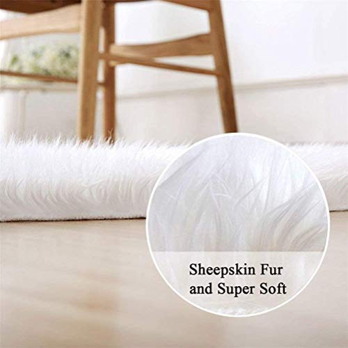 Kaihong - Alfombra de pelo largo sintético de calidad superior, imitación de piel de cordero, con un tamaño , para utilizarse como alfombra de cama o sofá, poliéster, Redondo blanco, 45 x 45 cm