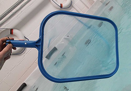 kungfu Mall Los Accesorios del Kit de Limpieza de la bañera de hidromasaje contienen una Red para la Piscina, un Cepillo para la Piscina y una Almohadilla con un par de Guantes kungfu Mall Los Accesorios del Kit de Limpieza de la bañera de hidromasaje contienen una Red para la Piscina, un Cepillo para la Piscina y una Almohadilla con un par de Guantes