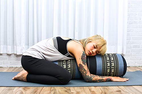 Leewadee Yoga Bolster Grande – Almohadilla tailandesa de kapok ecológico y Hecha a Mano, cojín Alargado para Pilates, 65 x 25 x 25 cm, Azul