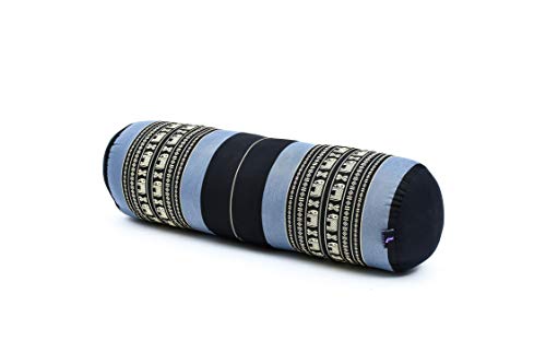 Leewadee Yoga Bolster Grande – Almohadilla tailandesa de kapok ecológico y Hecha a Mano, cojín Alargado para Pilates, 65 x 25 x 25 cm, Azul Leewadee Yoga Bolster Grande – Almohadilla tailandesa de kapok ecológico y Hecha a Mano, cojín Alargado para Pilates, 65 x 25 x 25 cm, Azul