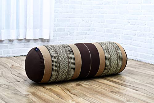 Leewadee Yoga Bolster Grande – Almohadilla tailandesa de kapok ecológico y Hecha a Mano, cojín Alargado para Pilates, 65 x 25 x 25 cm, marrón