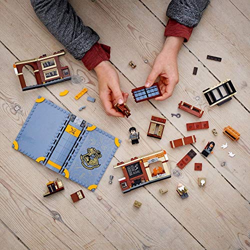 LEGO 76385 Harry Potter Momento Hogwarts: Clase de Encantamientos, Libro de Juguete Coleccionable, Set Portátil, Estuche de Viaje LEGO 76385 Harry Potter Momento Hogwarts: Clase de Encantamientos, Libro de Juguete Coleccionable, Set Portátil, Estuche de Viaje