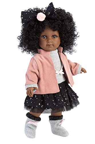 Llorens 53526 Zuri - MuƱeca de Pelo Negro con rizos y Ojos Marrones, Cuerpo Suave, Incluye Traje Moderno, 35 cm, Multicolor Llorens 53526 Zuri - MuƱeca de Pelo Negro con rizos y Ojos Marrones, Cuerpo Suave, Incluye Traje Moderno, 35 cm, Multicolor