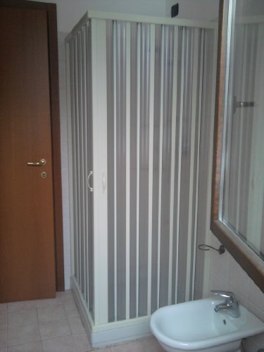 Mampara de ducha plegable en policloruro de vinilo (PVC), 2 lados, 120 x 70 cm Mampara de ducha plegable en policloruro de vinilo (PVC), 2 lados, 120 x 70 cm