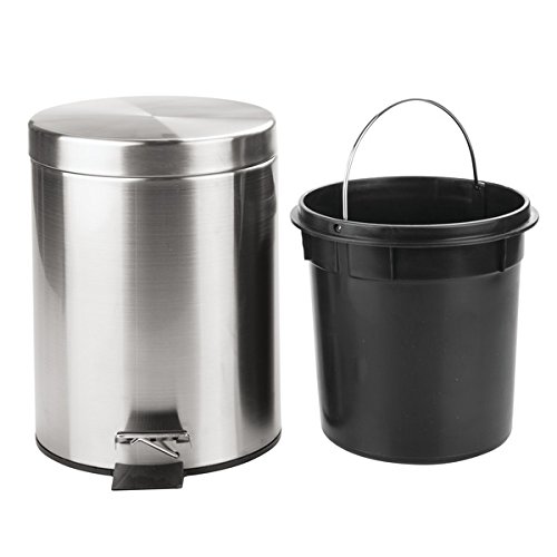 mDesign Cubo de basura con tapa y pedal – Moderna papelera de baño de acero resistente con recipiente interior extraíble – Capacidad: 5 litros – plateado con acabado satinado mDesign Cubo de basura con tapa y pedal – Moderna papelera de baño de acero resistente con recipiente interior extraíble – Capacidad: 5 litros – plateado con acabado satinado