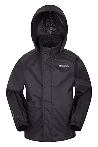 Mountain Warehouse Chaqueta Pakka para niños - Chubasquero y Cortavientos Transpirable, Repelente al Agua, con 2 Bolsillos y Plegable - Ideal para excursiones y Paseos Negro 5-6 Años Mountain Warehouse Chaqueta Pakka para niños - Chubasquero y Cortavientos Transpirable, Repelente al Agua, con 2 Bolsillos y Plegable - Ideal para excursiones y Paseos Negro 5-6 Años