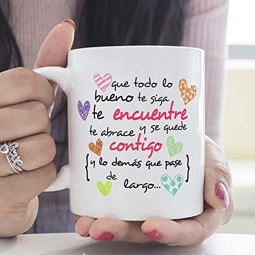 MUGFFINS Taza Original de Desayuno para Regalar a Amigas Amigos y Seres Queridos - Que Todo lo Bueno te SIGA te encuentre y te abrace - 350 ml - Tazas con Frases motivacionales