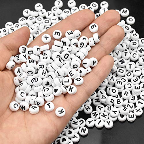 NATUCE Cuentas de Acrílico, 1200pcs Abalorios Pulseras, Cuentas de Letras para Hacer Pulseras, Abalorios Letras Redondas con Hilo para DIY Manualidades, Niños, Adultos, Pulseras de Bricolaje