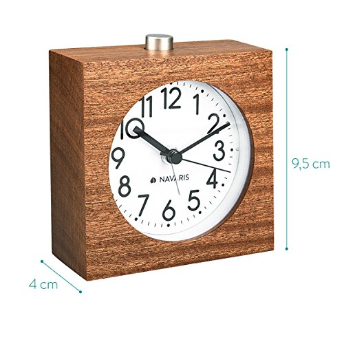 Navaris Reloj analógico de Madera con función Snooze - Despertador Retro en Forma de Cuadrado con luz y Alarma - Reloj silencioso en marrón Oscuro Navaris Reloj analógico de Madera con función Snooze - Despertador Retro en Forma de Cuadrado con luz y Alarma - Reloj silencioso en marrón Oscuro