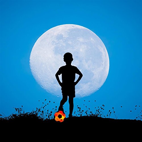 NIGHTMATCH Balón de Fútbol Ilumina Incl. Bomba de balón - LED Interior se Enciende Cuando se patea – Brilla en la Oscuridad - Tamaño 3 - Tamaño y Peso Oficial Naranja/Blanco NIGHTMATCH Balón de Fútbol Ilumina Incl. Bomba de balón - LED Interior se Enciende Cuando se patea – Brilla en la Oscuridad - Tamaño 3 - Tamaño y Peso Oficial Naranja/Blanco
