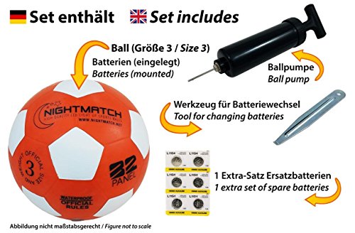 NIGHTMATCH Balón de Fútbol Ilumina Incl. Bomba de balón - LED Interior se Enciende Cuando se patea – Brilla en la Oscuridad - Tamaño 3 - Tamaño y Peso Oficial Naranja/Blanco