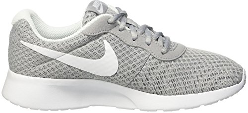 NIKE Tanjun, Zapatillas Mujer, Gris Wolf Grey White, 38.5 EU