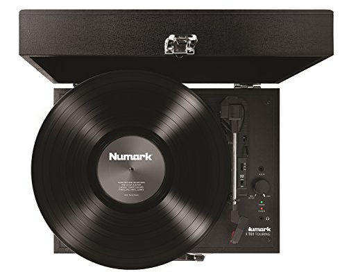 Numark PT01 Touring – Plato Giradiscos de Maleta Ultraportátil con Tres Velocidades (33 1/3, 45 y 78 rpm), Conectividad USB para Conversión,Altavoces Estéreo Integrados y Batería Recargable