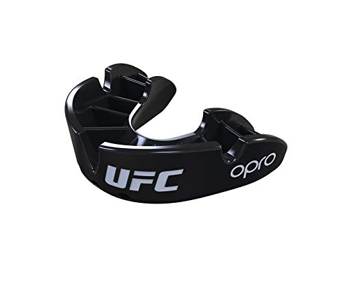 OPRO Protector bucal UFC Adulto para MMA, Boxeo, BJJ, Karate y Otros Deportes de Combate - 18 Meses de garantía Dental (Negro, Nivel de Protección: Bronce) OPRO Protector bucal UFC Adulto para MMA, Boxeo, BJJ, Karate y Otros Deportes de Combate - 18 Meses de garantía Dental (Negro, Nivel de Protección: Bronce)
