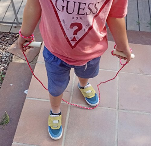 Partituki Pack de 20 Cuerdas para Saltar. Combas con Mango de Madera y una Guirnalda de 10 m. Ideal para Juegos al Aire Libre y Detalles de Cumpleaños Infantiles. Partituki Pack de 20 Cuerdas para Saltar. Combas con Mango de Madera y una Guirnalda de 10 m. Ideal para Juegos al Aire Libre y Detalles de Cumpleaños Infantiles.
