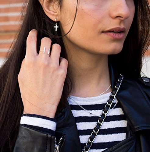 Pendientes Cruz Plata, Pendientes Aro con Cruz para Hombre y Mujer, Pendientes de Aro de Plata, Pendientes Cruz 14 mm, Pendientes con Pluma, Rayo, estrella perfectos para tu estilo de vida. Pendientes Cruz Plata, Pendientes Aro con Cruz para Hombre y Mujer, Pendientes de Aro de Plata, Pendientes Cruz 14 mm, Pendientes con Pluma, Rayo, estrella perfectos para tu estilo de vida.