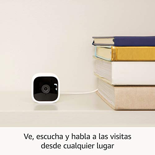 Presentamos la Blink Mini, cámara de seguridad inteligente, compacta, para interiores, con enchufe, resolución de vídeo HD 1080p, detección de movimiento y compatible con Alexa – 2 Cámaras