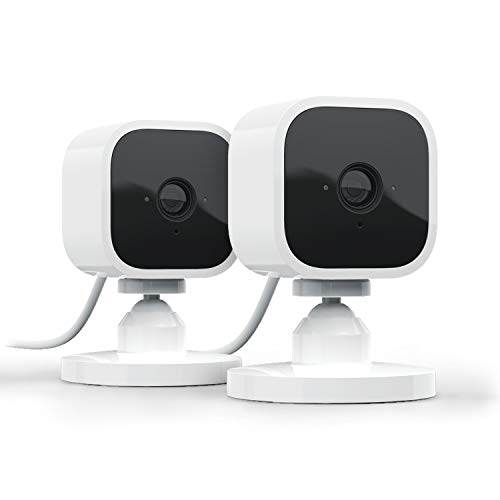 Presentamos la Blink Mini, cámara de seguridad inteligente, compacta, para interiores, con enchufe, resolución de vídeo HD 1080p, detección de movimiento y compatible con Alexa – 2 Cámaras