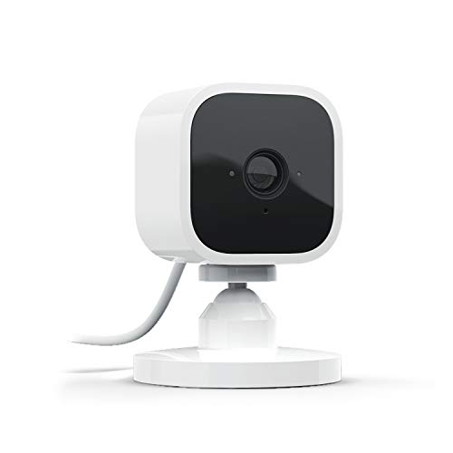 Presentamos la Blink Mini, cámara de seguridad inteligente, compacta, para interiores, con enchufe, resolución de vídeo HD 1080p, detección de movimiento y compatible con Alexa – 1 Cámara