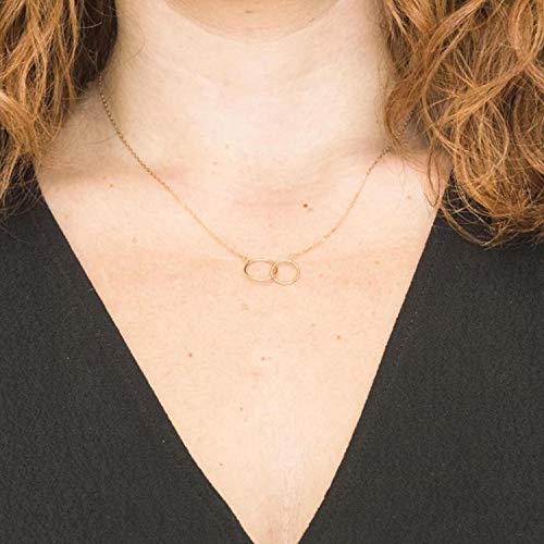 PRIORITY Gargantilla Doble Círculo Liso en Oro 18K Gargantilla Doble círculo, Gargantilla Doble círculo Oro, Gargantilla de Mujer Oro, Gargantilla de Mujer, Gargantilla para niña PRIORITY Gargantilla Doble Círculo Liso en Oro 18K Gargantilla Doble círculo, Gargantilla Doble círculo Oro, Gargantilla de Mujer Oro, Gargantilla de Mujer, Gargantilla para niña