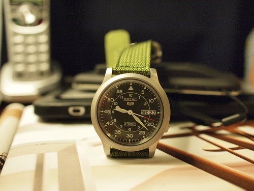 Seiko Reloj Analógico Automático para Hombre con Correa de Tela – SNK805K2-UNICO Seiko Reloj Analógico Automático para Hombre con Correa de Tela – SNK805K2-UNICO