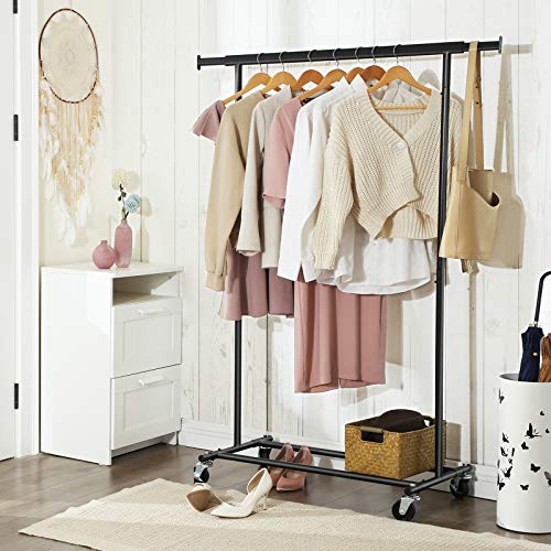 SONGMICS Estante de Ropa para Cargas Pesadas, Soporte de Ropa Rodante, 90 kg de Carga, con Riel de Suspensión extensible, Parte Inferior Abatible, Estante Inferior de Almacenamiento, Negro HSR13BKV1 SONGMICS Estante de Ropa para Cargas Pesadas, Soporte de Ropa Rodante, 90 kg de Carga, con Riel de Suspensión extensible, Parte Inferior Abatible, Estante Inferior de Almacenamiento, Negro HSR13BKV1