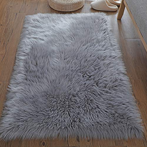 SXYHKJ Oveja de Piel sintética Felpudo Alfombra Antideslizante Lujosa Suave Lana Artificial Alfombra para salón Dormitorio baño sofá Silla cojín (Gris, 60X90CM)