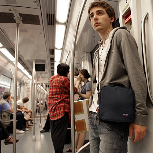 TATAY 1167500 Urban Food Casual - Bolsa térmica porta alimentos con 4 tapers herméticos incluidos, 3 litros de capacidad, Negro, 22.5 x 10 x 22 cm TATAY 1167500 Urban Food Casual - Bolsa térmica porta alimentos con 4 tapers herméticos incluidos, 3 litros de capacidad, Negro, 22.5 x 10 x 22 cm