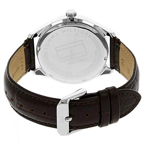 Tommy Hilfiger Oliver para hombre del reloj y el conjunto de la mancuerna 1770014 Tommy Hilfiger Oliver para hombre del reloj y el conjunto de la mancuerna 1770014
