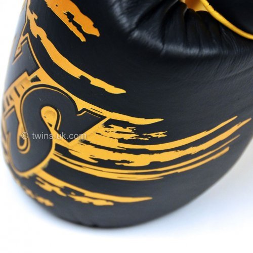 Twins Special Black & Gold Claw Boxing Gloves 10oz