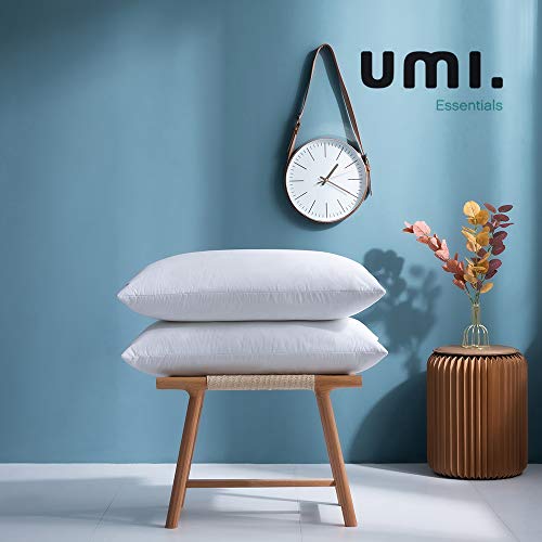 UMI. by Amazon - Pack de Dos Almohadas de Plumas de Ganso Blancas con Tela 100% de algodón (48 x 74 cm, firmeza Mediana)