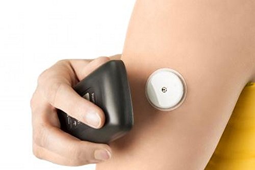 UN SENSOR FREESTYLE LIBRE UN SENSOR FREESTYLE LIBRE
