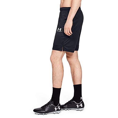 Under Armour Challenger III Knit Short, pantalones cortos para entrenar, pantalón short de hombre para correr hombre, Negro (Black/White (001)), M