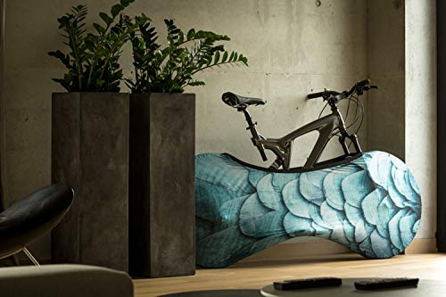 Velo Sock Funda cubre bicicletas para interiores – FEATHERS – La mejor solución para mantener los suelos y las paredes LIBRES DE SUCIEDAD – Sirve para el 99% de las bicicletas para ADULTOS Velo Sock Funda cubre bicicletas para interiores – FEATHERS – La mejor solución para mantener los suelos y las paredes LIBRES DE SUCIEDAD – Sirve para el 99% de las bicicletas para ADULTOS