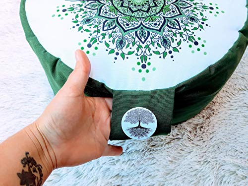 Zafu, cojín de meditación en tonos verde y blanco con mandala arbol de la vida verde diseñado por floresyabejas