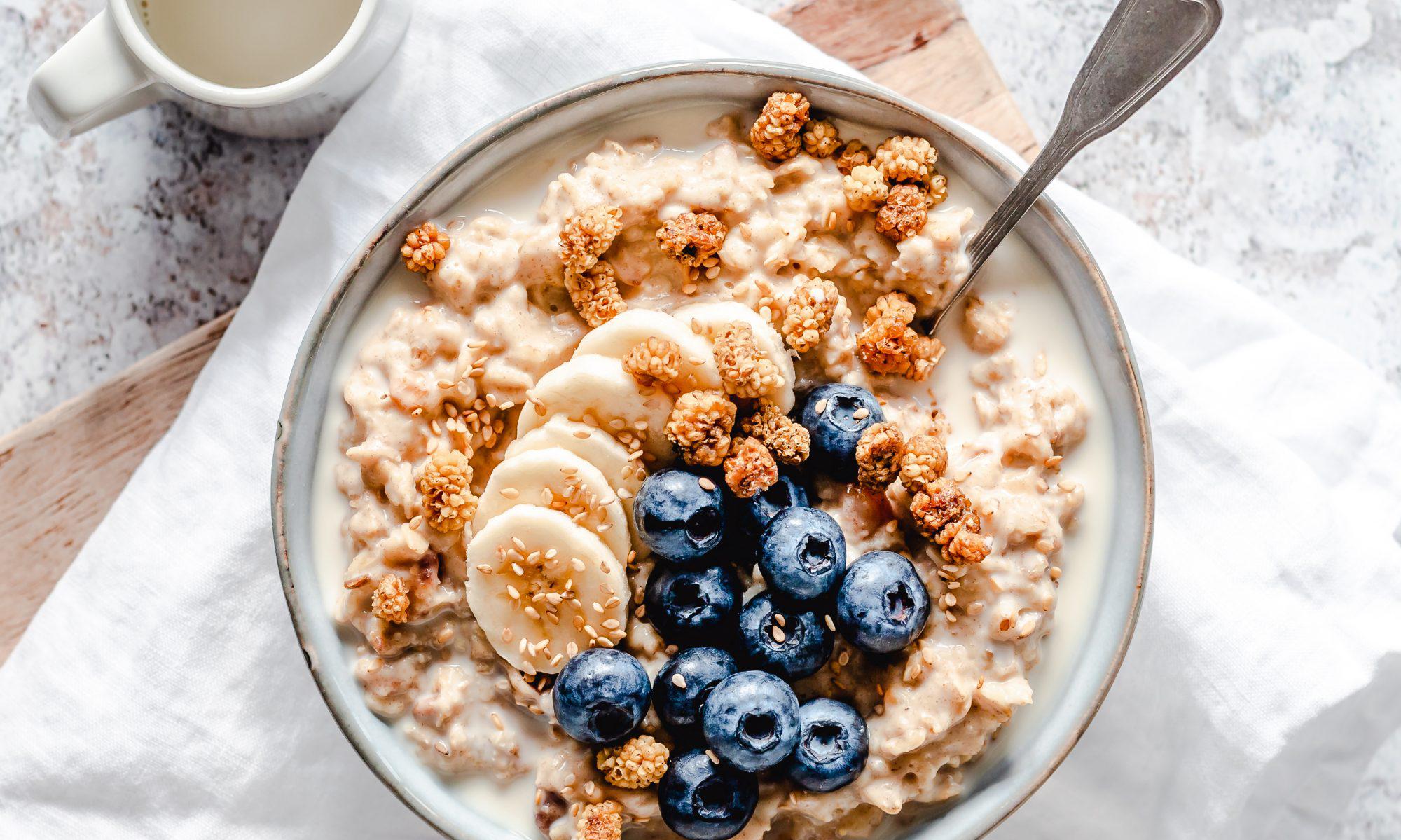 Este truco aprobado por nutricionistas hace que la avena sepa *mucho* mejor