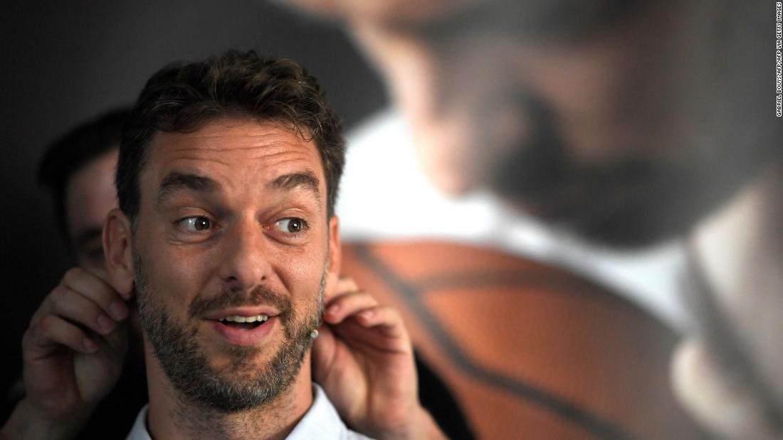 La ex estrella de la NBA Pau Gasol está decidida a ayudar a los demás tras retirarse del juego  