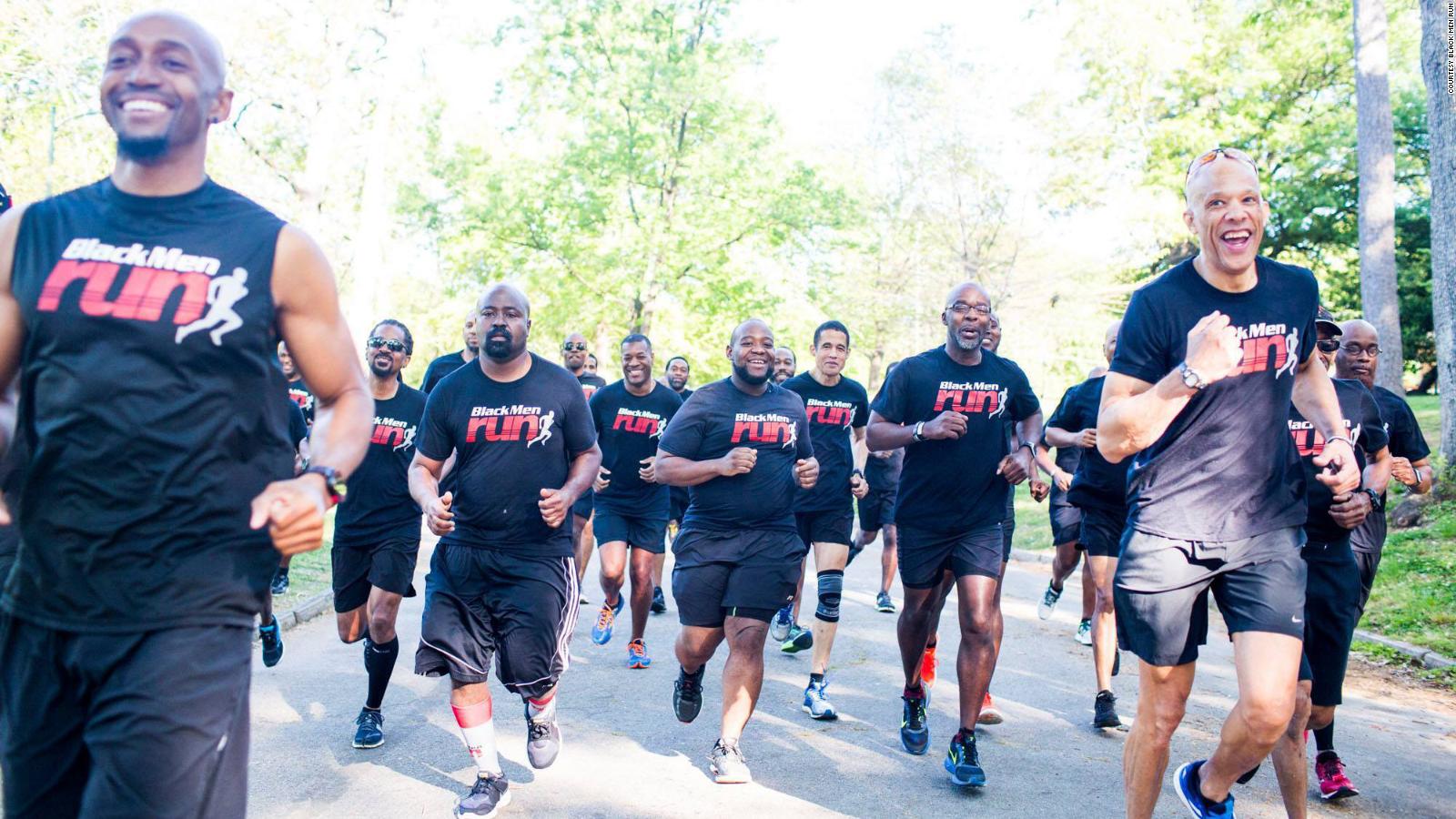Para los corredores negros, cada zancada viene acompañada de un miedo que no pueden superar