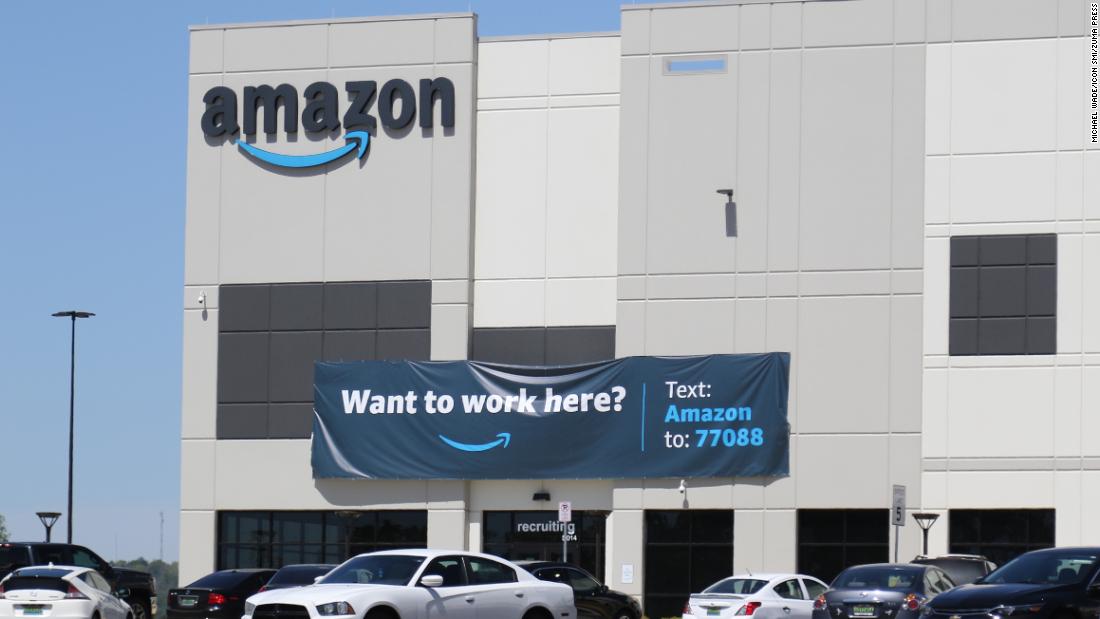 Un trabajador del almacén de Amazon declara ante el Senado: 