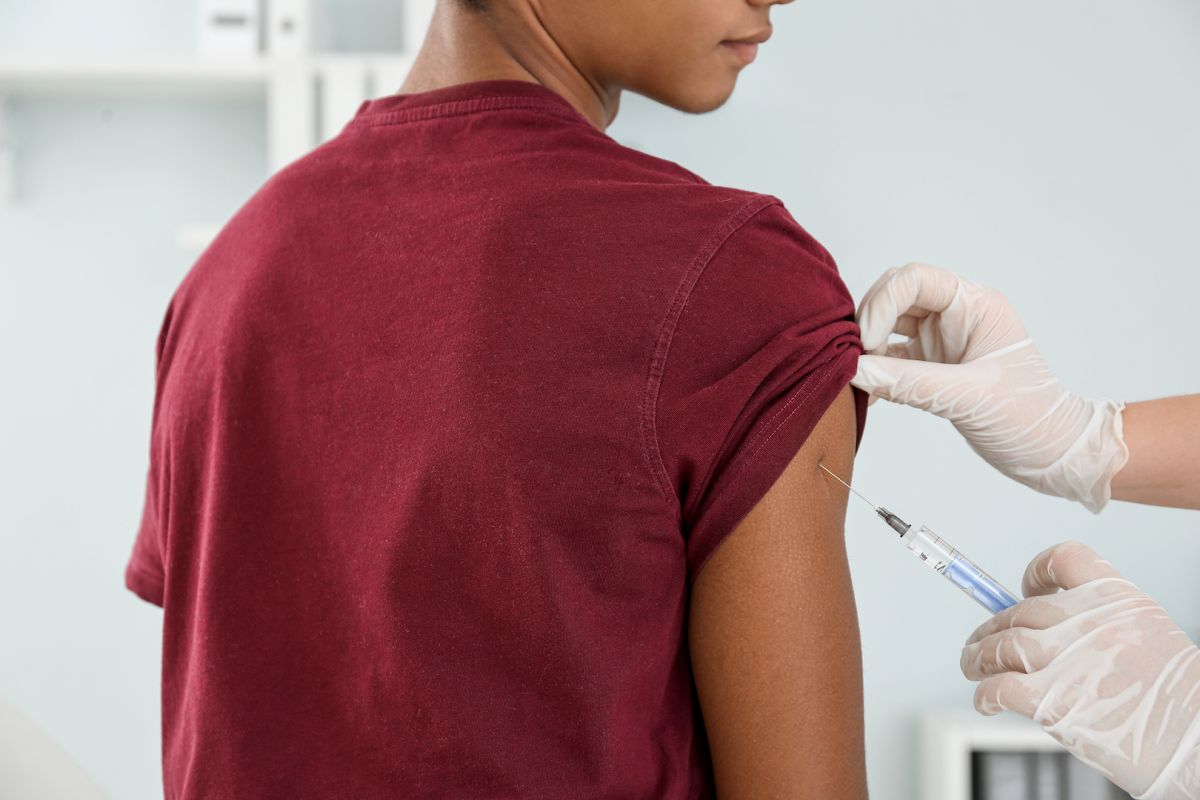 La vacuna de Pfizer es 100% efectiva en la prevención de COVID-19 en niños de 12 a 15 años