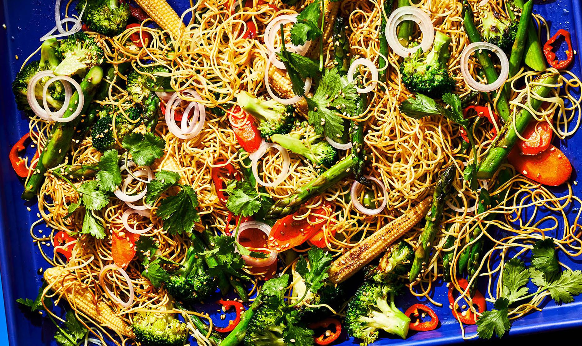 Puedes hacer fácilmente esta receta de Chow Mein de verduras sin un wok