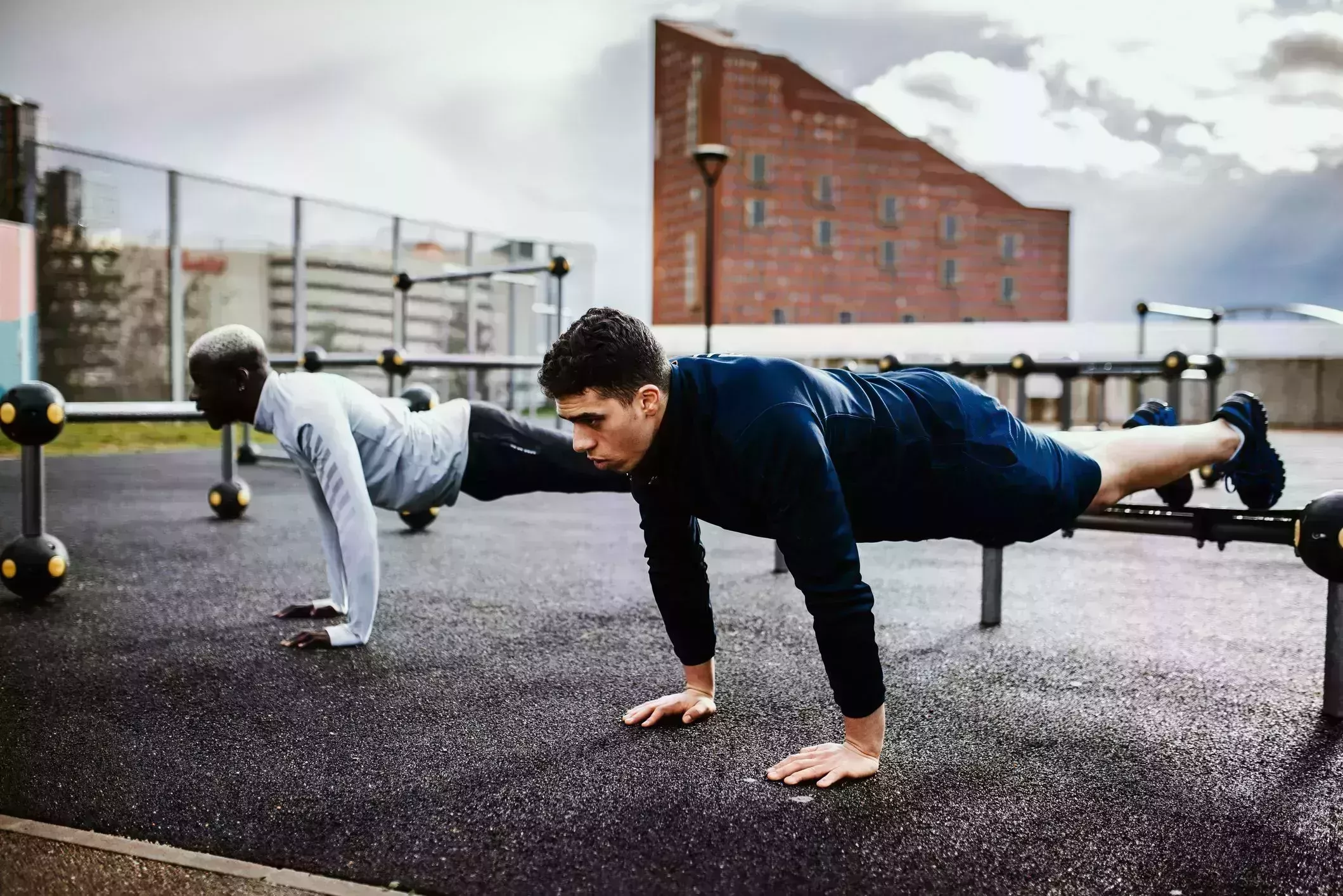 crush calories in the sun with this 1000 rep partner workout