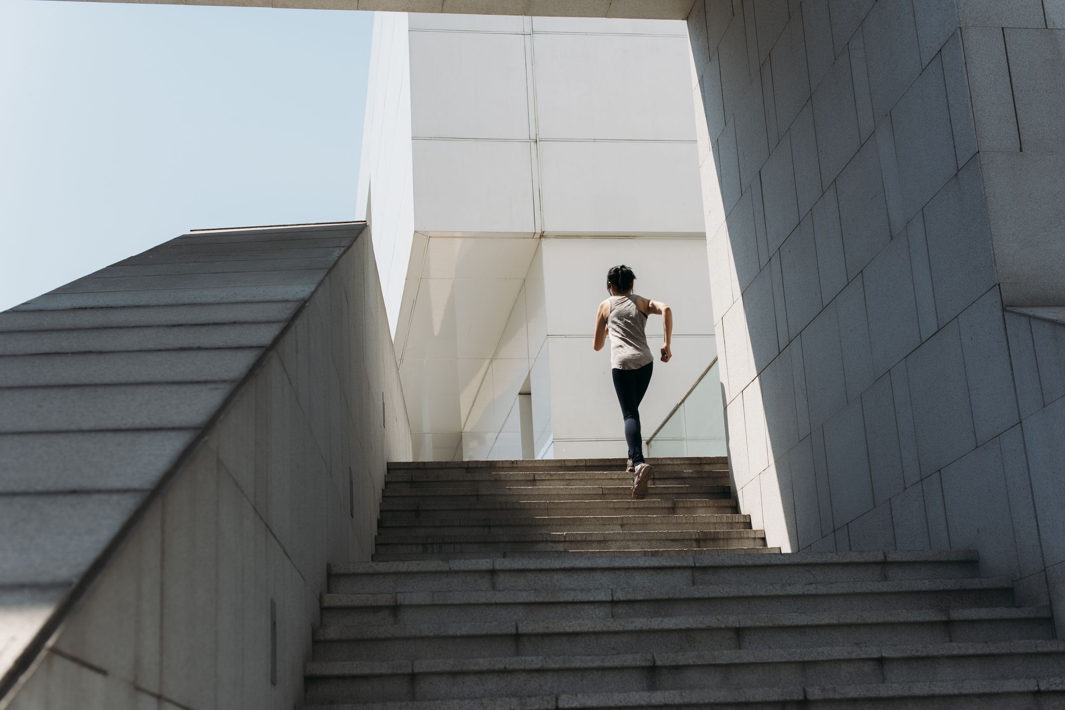 Ejercicios de carrera en escalera para aumentar la velocidad y la potencia Ejercicios de carrera en escalera para aumentar la velocidad y la potencia